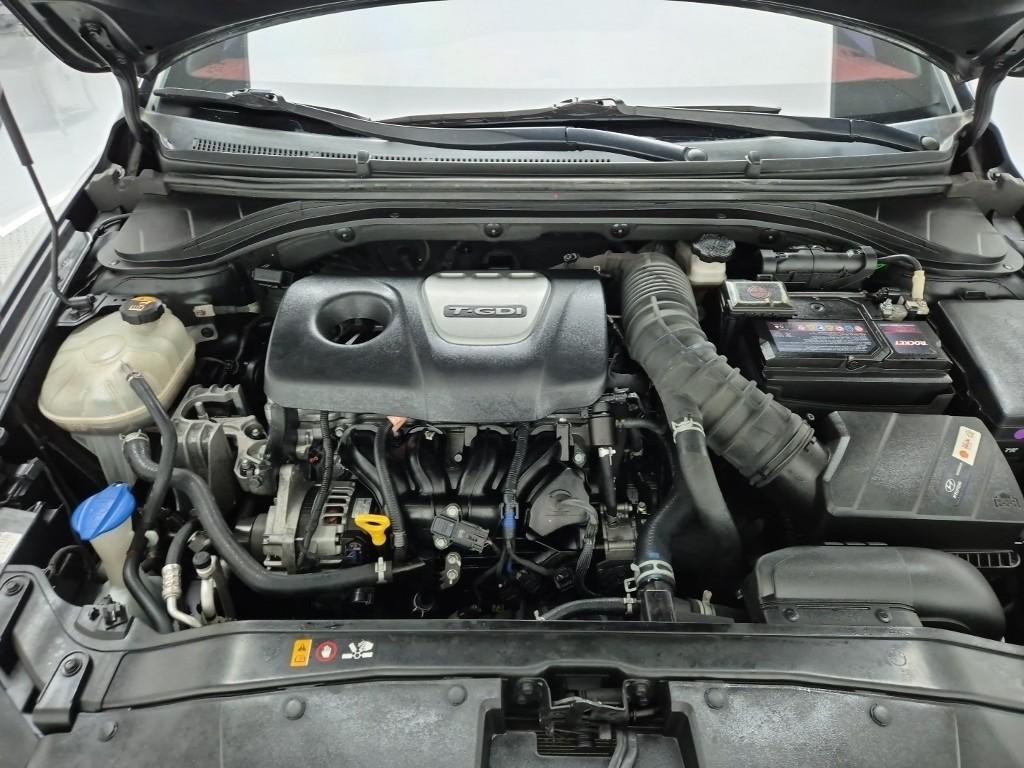 2018 HYUNDAI AVANTE AD 