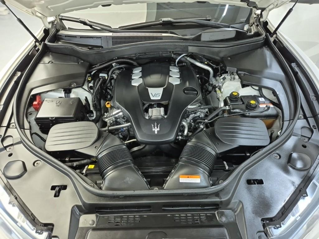 2019 MASERATI LEVANTE 