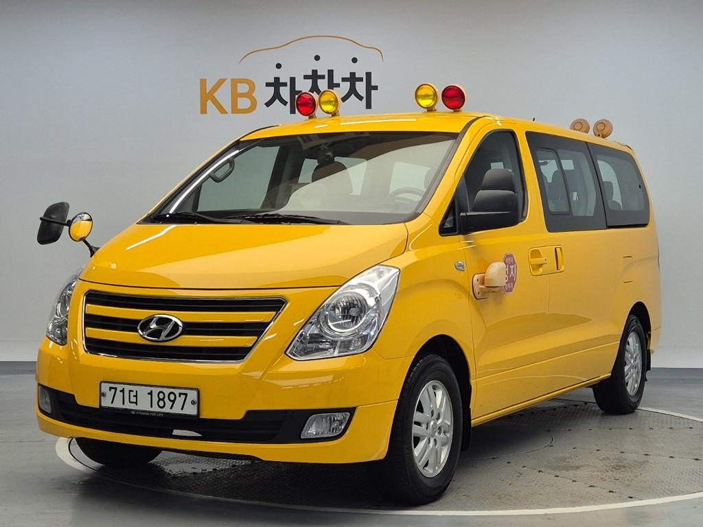 2018 HYUNDAI GRAND STAREX 