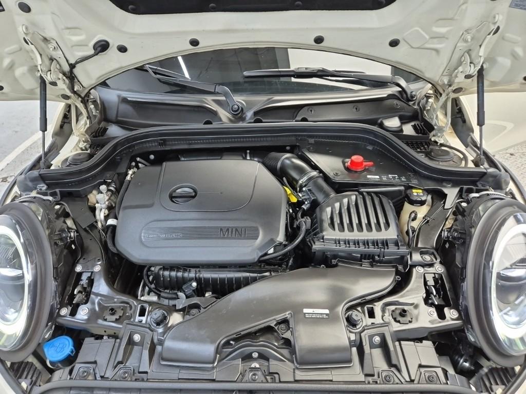 2022 MINI COOPER 