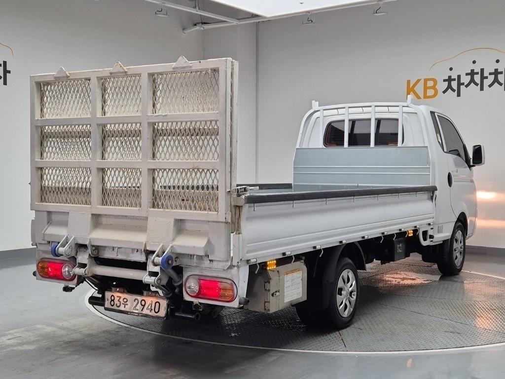 2022 HYUNDAI PORTER II 