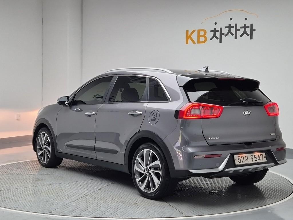 2018 KIA NIRO 