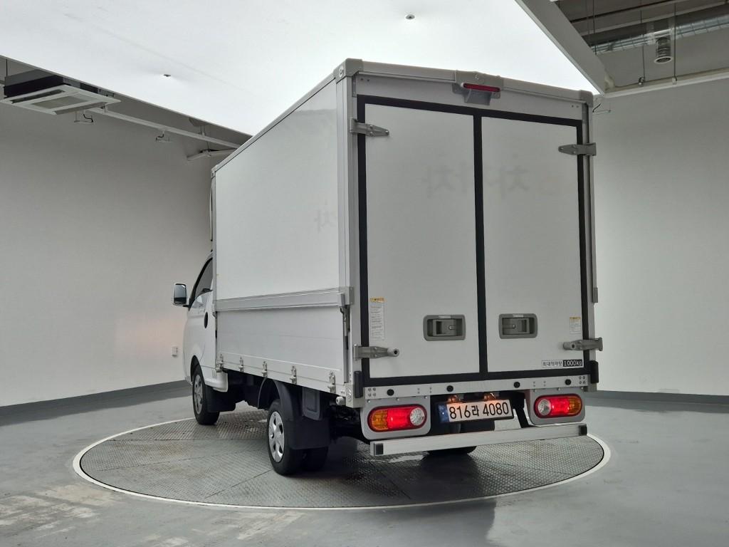 2025 HYUNDAI PORTER II 