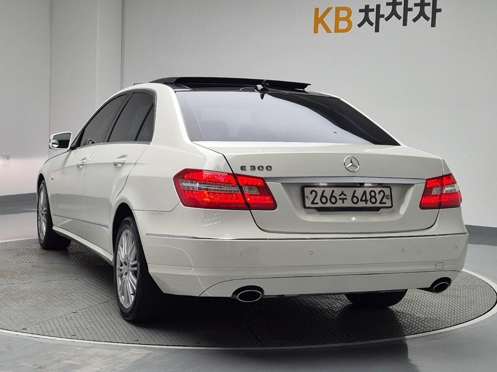 2012 BENZ E CLASS (4Gen) 