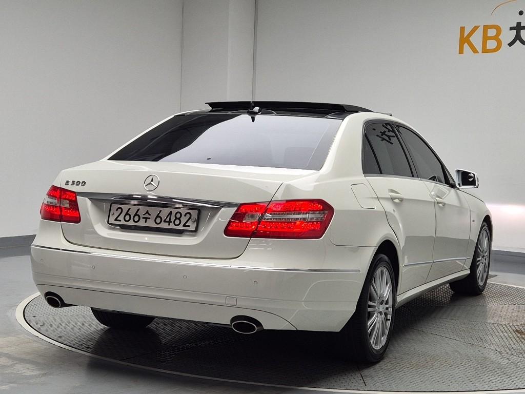 2012 BENZ E CLASS (4Gen) 