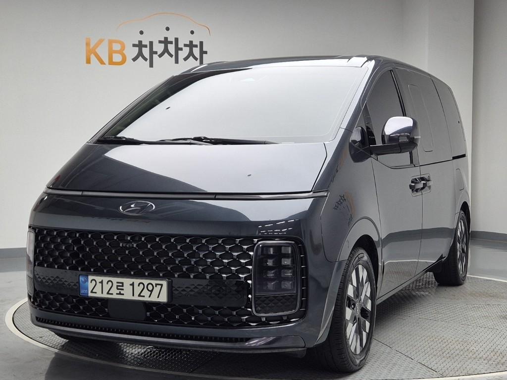 2022 HYUNDAI STARIA 