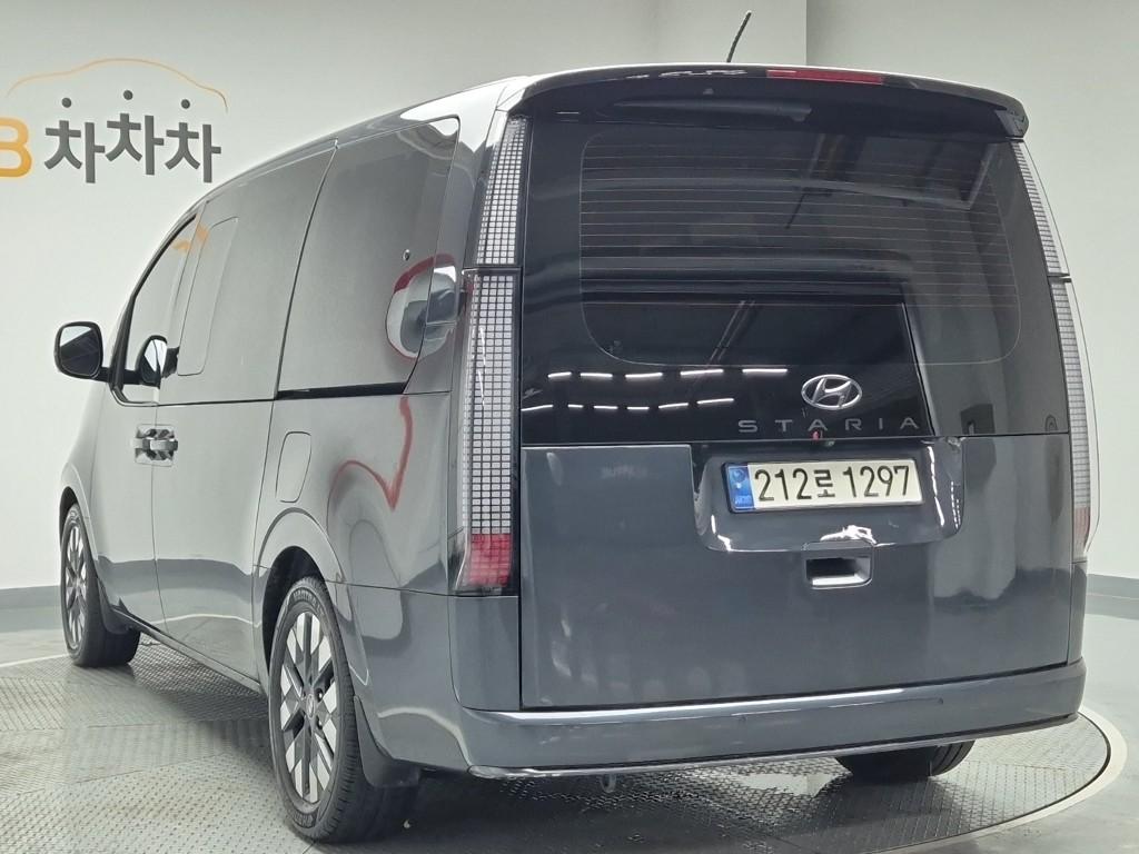 2022 HYUNDAI STARIA 