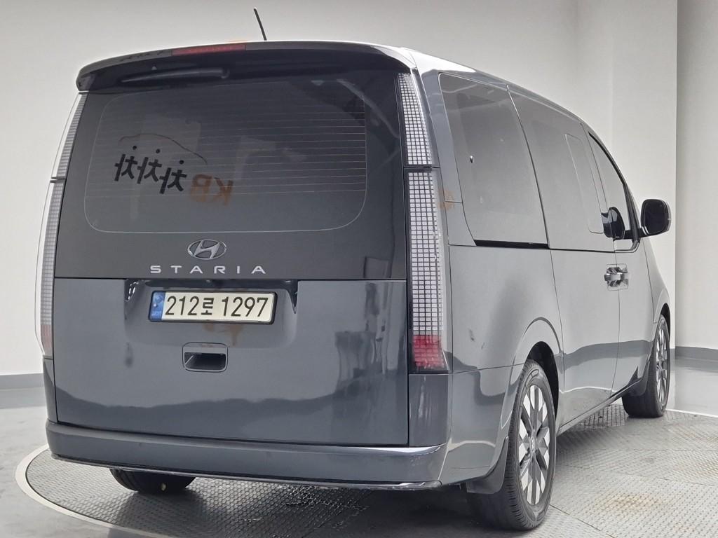 2022 HYUNDAI STARIA 