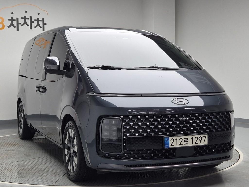 2022 HYUNDAI STARIA 