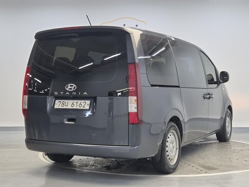 2022 HYUNDAI STARIA 