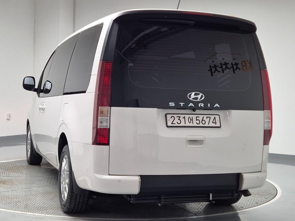 2022 HYUNDAI STARIA 