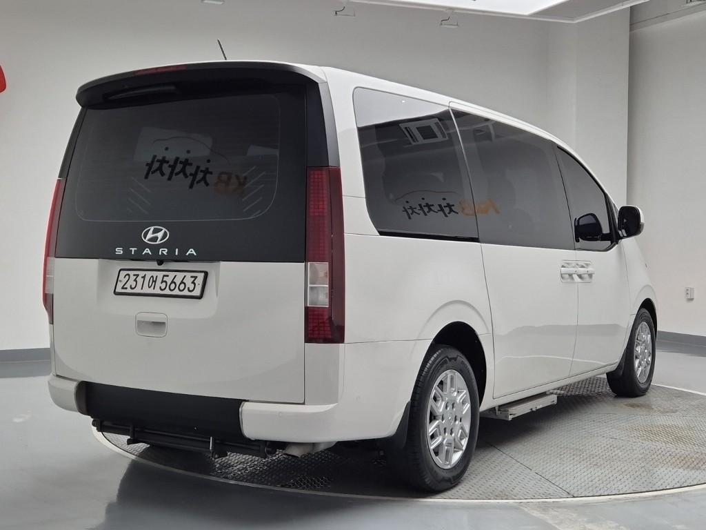 2022 HYUNDAI STARIA 