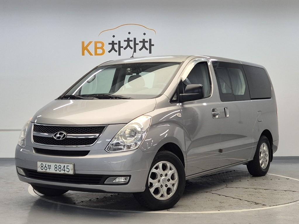 2011 HYUNDAI GRAND STAREX 