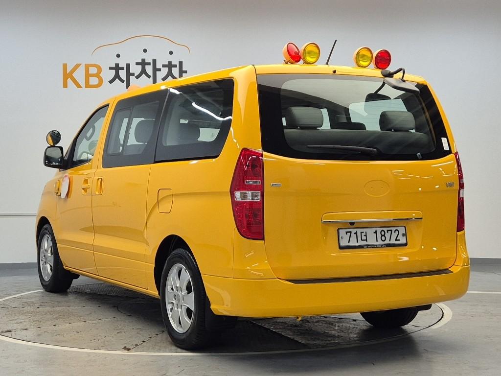 2019 HYUNDAI THE NEW GRAND STAREX 