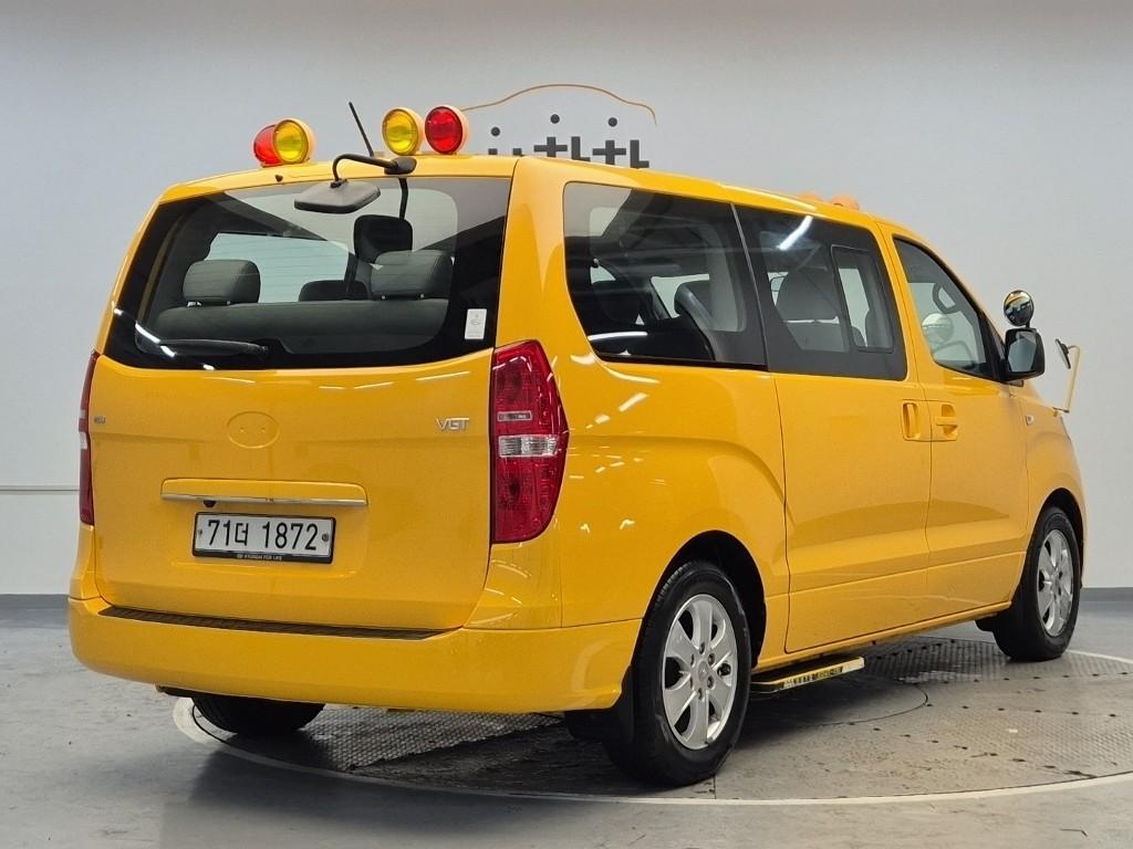 2019 HYUNDAI THE NEW GRAND STAREX 