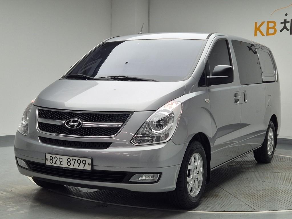 2016 HYUNDAI GRAND STAREX 