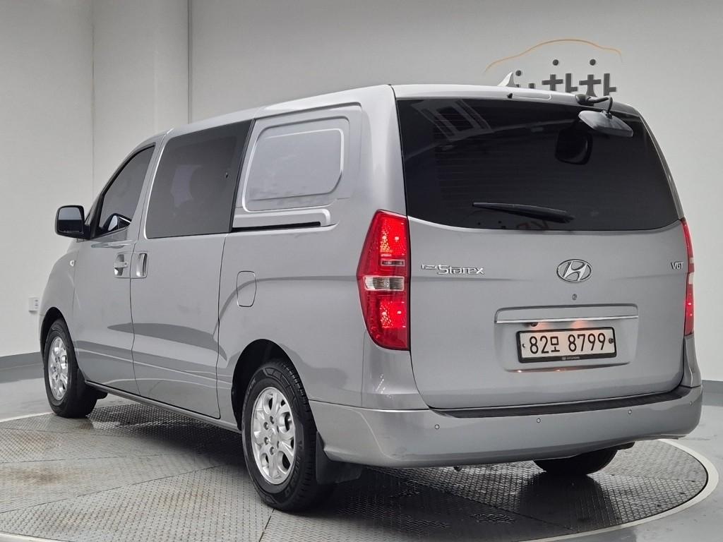 2016 HYUNDAI GRAND STAREX 