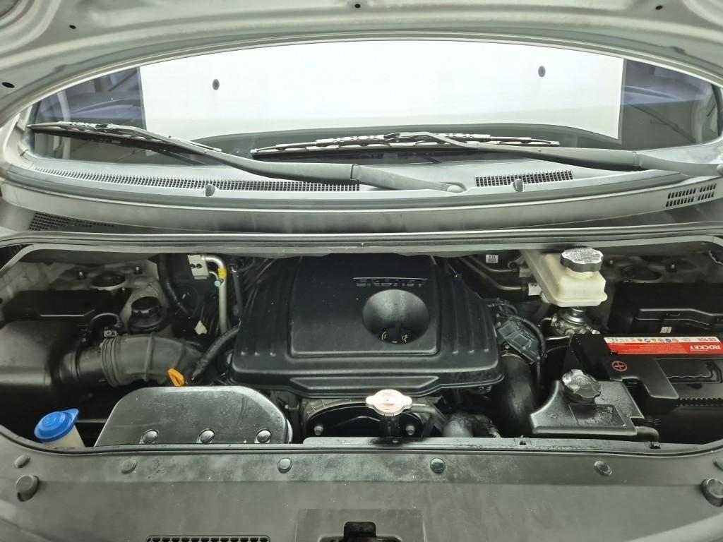 2016 HYUNDAI GRAND STAREX 