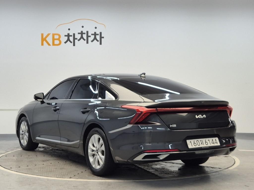 2022 KIA K8 