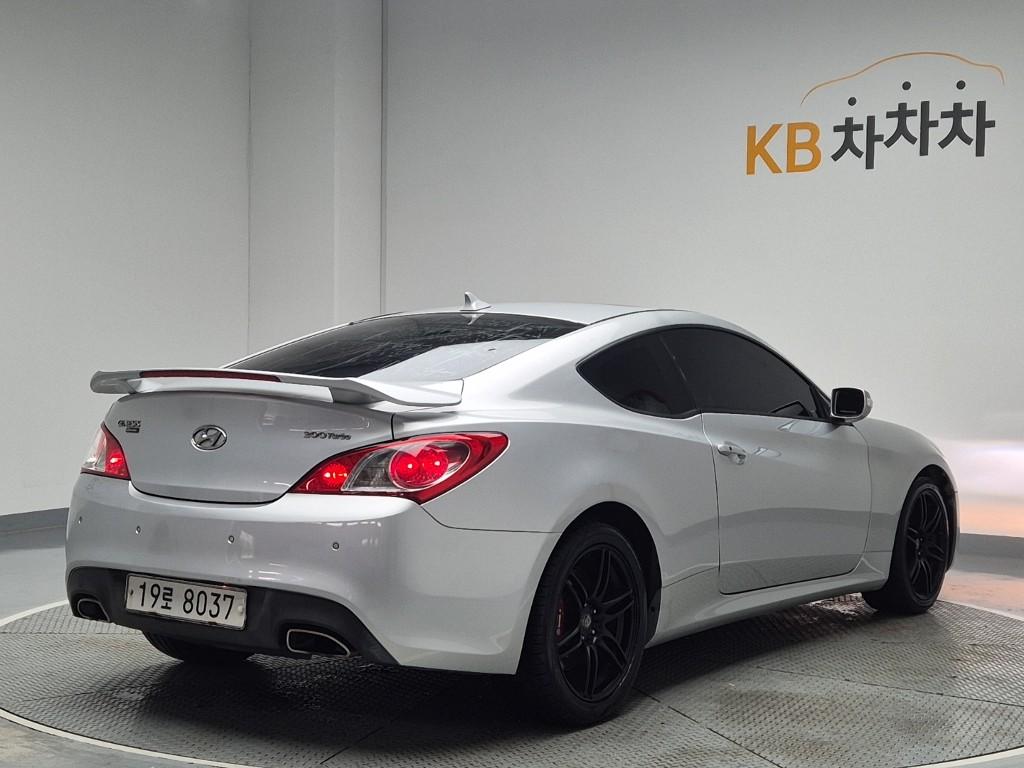 2010 HYUNDAI GENESIS COUPE 