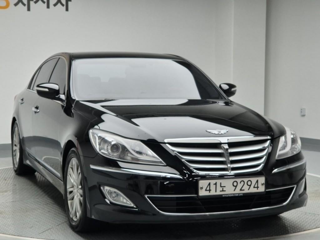 2012 HYUNDAI GENESIS 