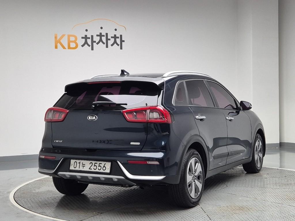2018 KIA NIRO 