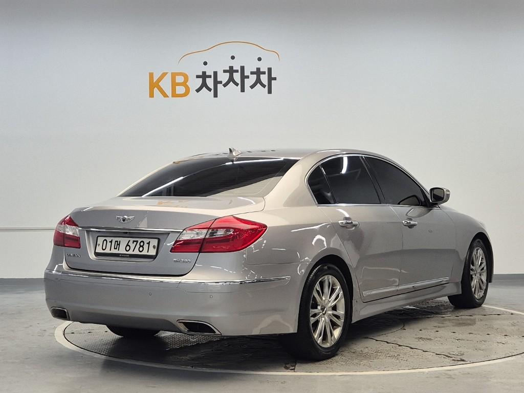 2012 HYUNDAI GENESIS 