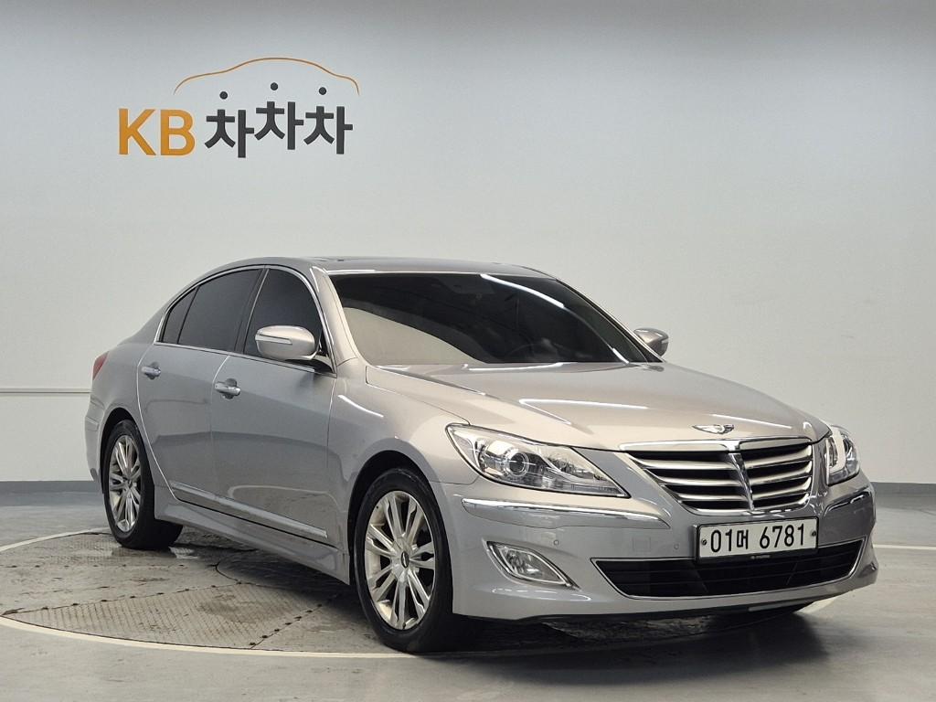 2012 HYUNDAI GENESIS 