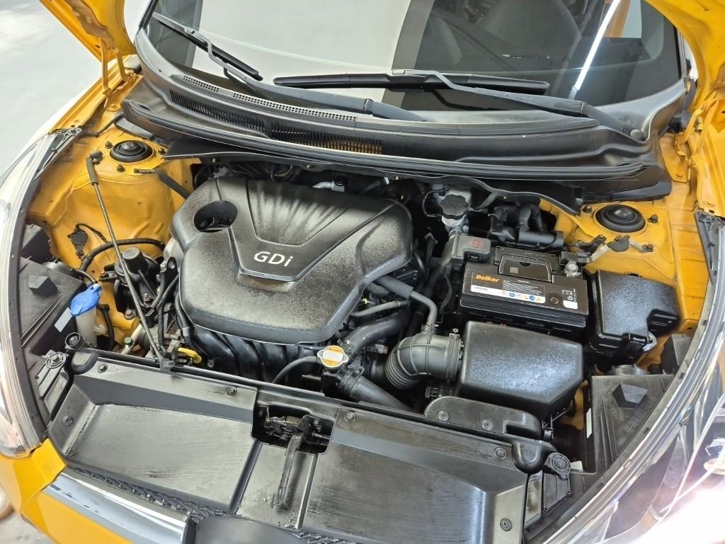 2012 HYUNDAI VELOSTER 