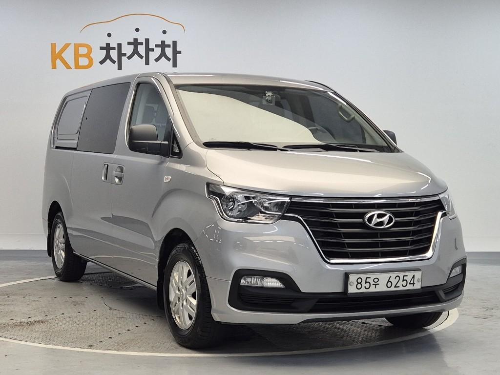 2019 HYUNDAI THE NEW GRAND STAREX 