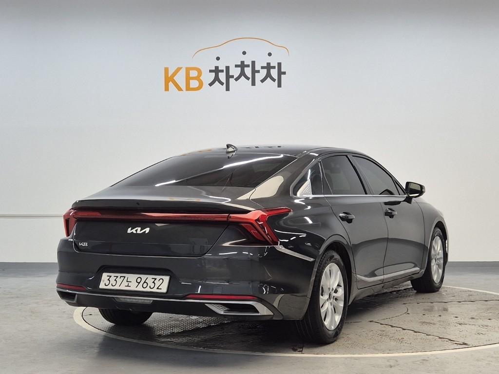 2022 KIA K8 