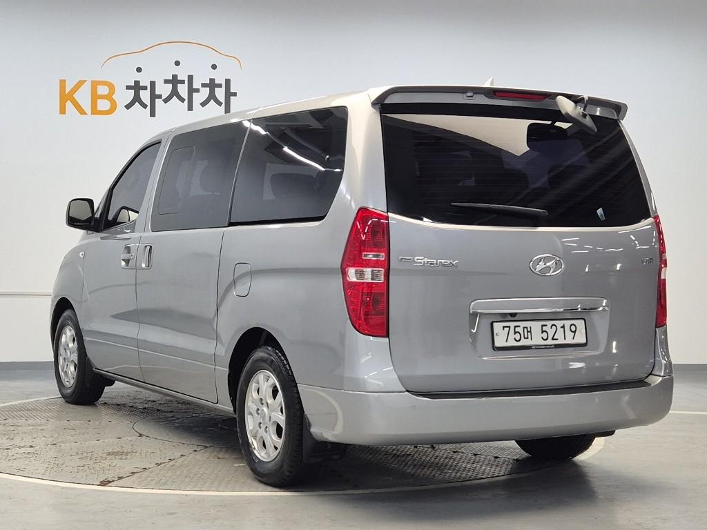 2014 HYUNDAI GRAND STAREX 