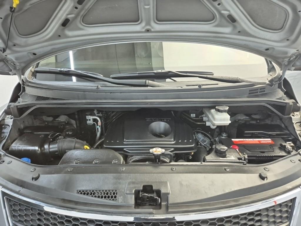 2014 HYUNDAI GRAND STAREX 