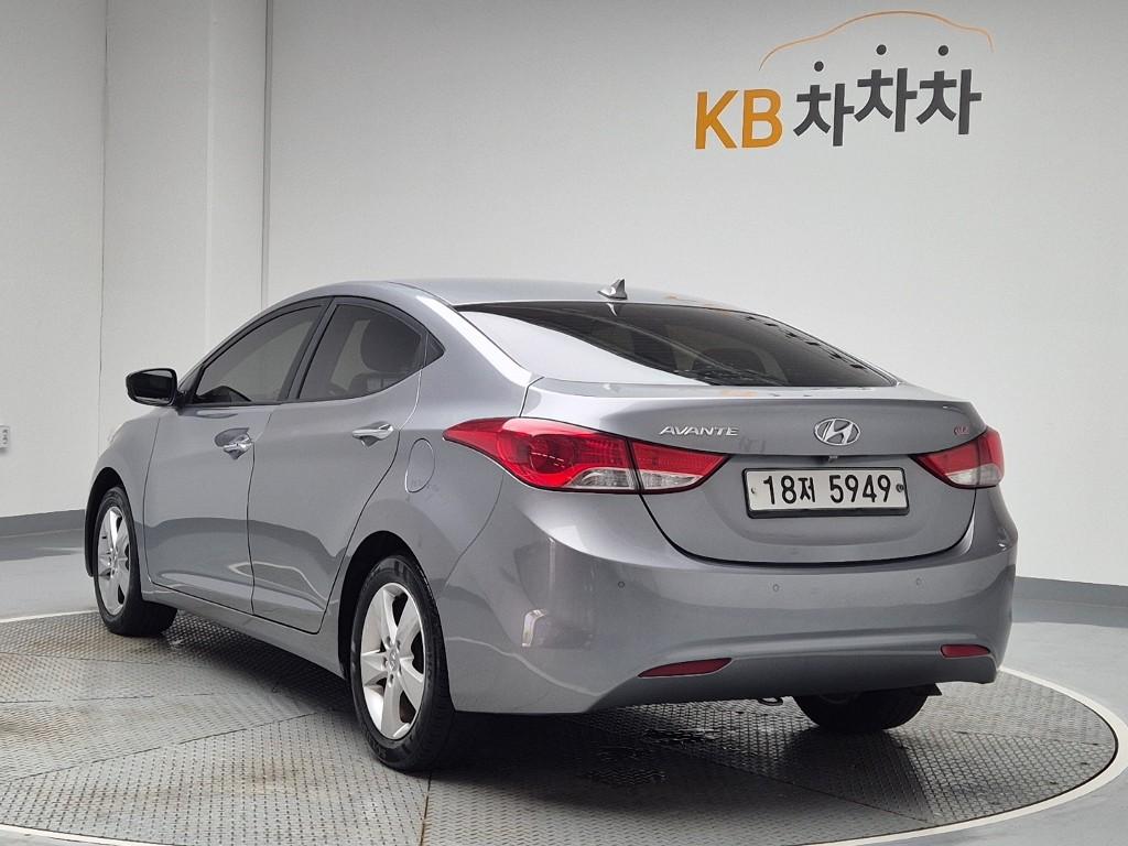 2013 HYUNDAI AVANTE MD 