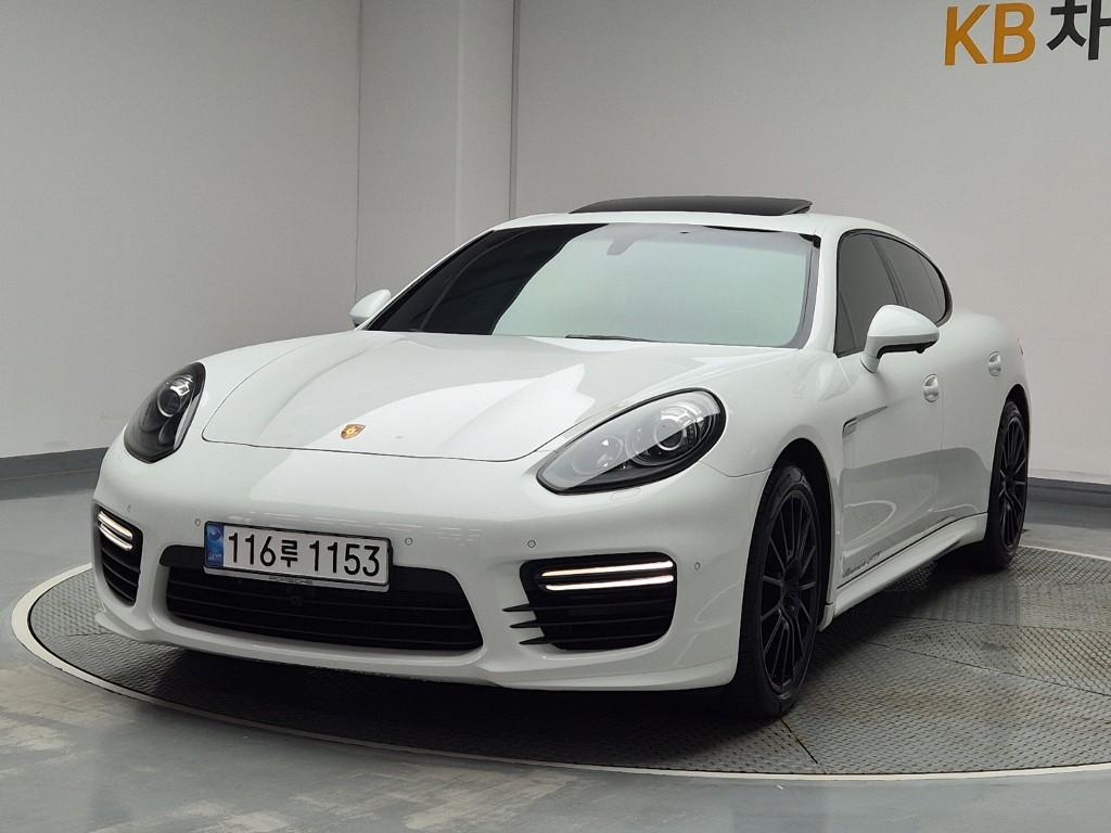 2014 PORSCHE PANAMERA 