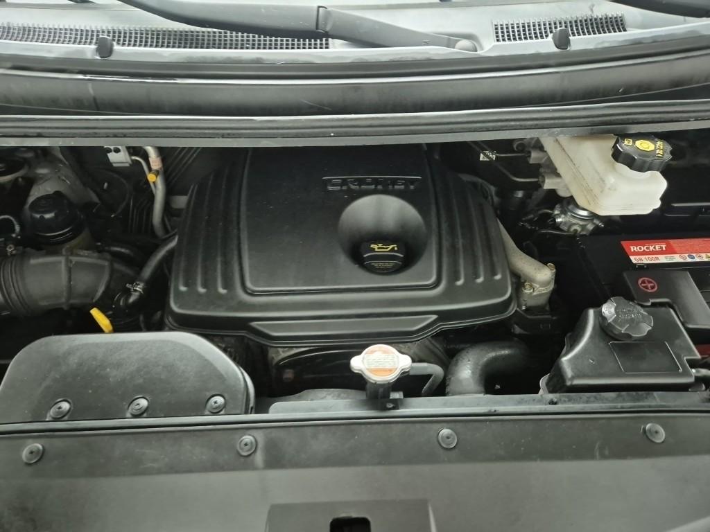 2011 HYUNDAI GRAND STAREX 