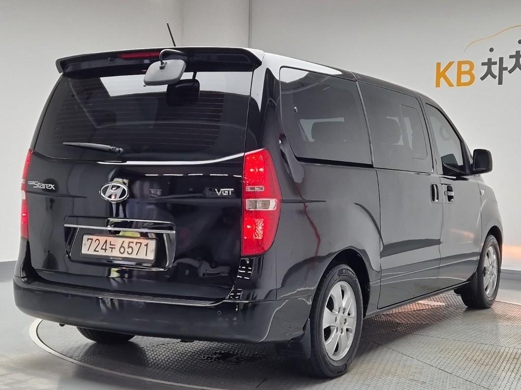 2020 HYUNDAI THE NEW GRAND STAREX 