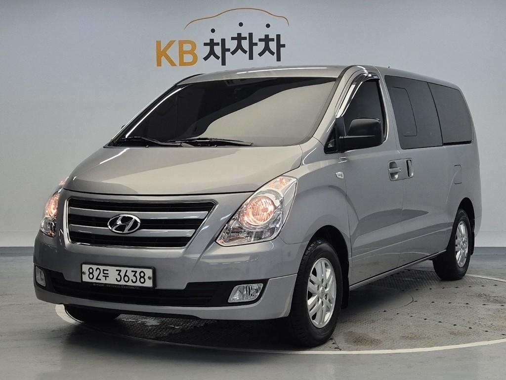 2018 HYUNDAI GRAND STAREX 