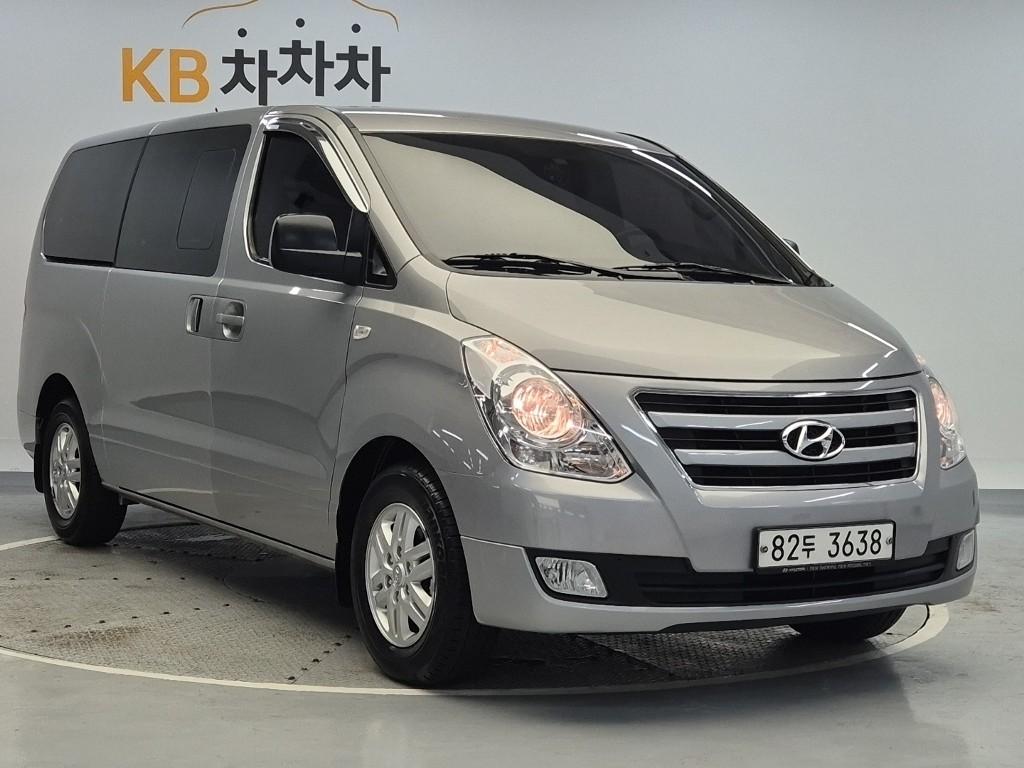 2018 HYUNDAI GRAND STAREX 