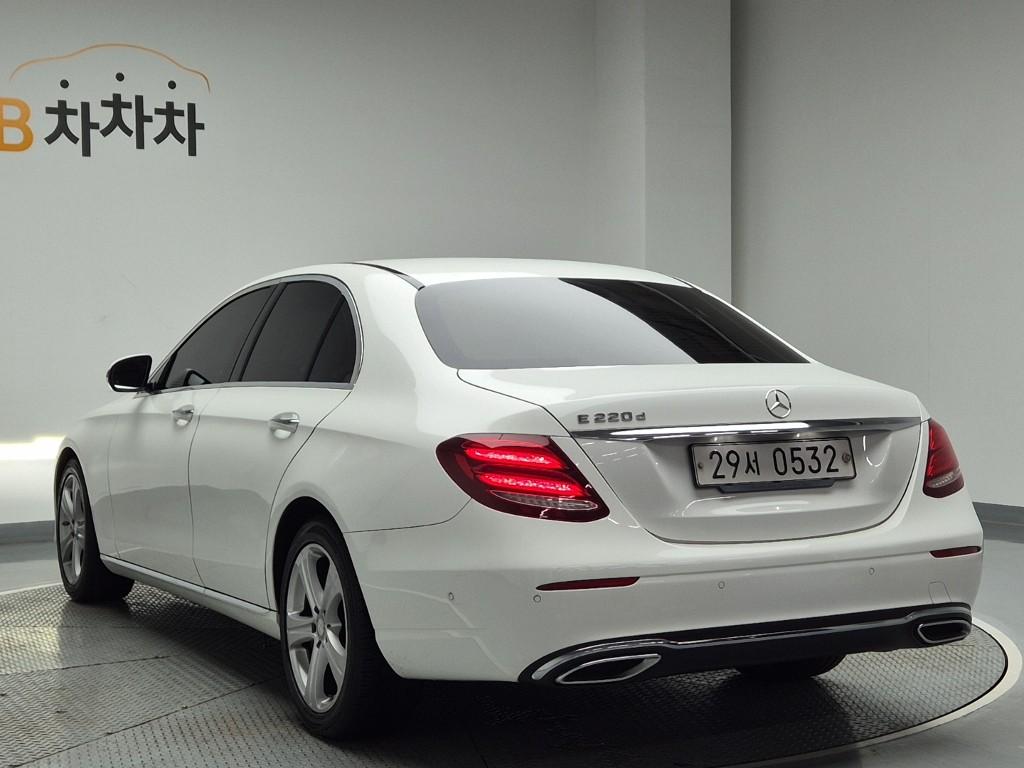 2017 BENZ E CLASS (5Gen) 