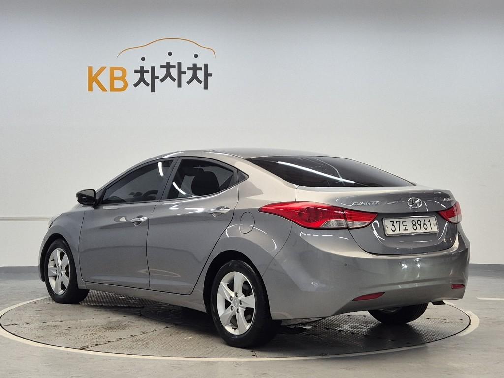 2011 HYUNDAI AVANTE MD 