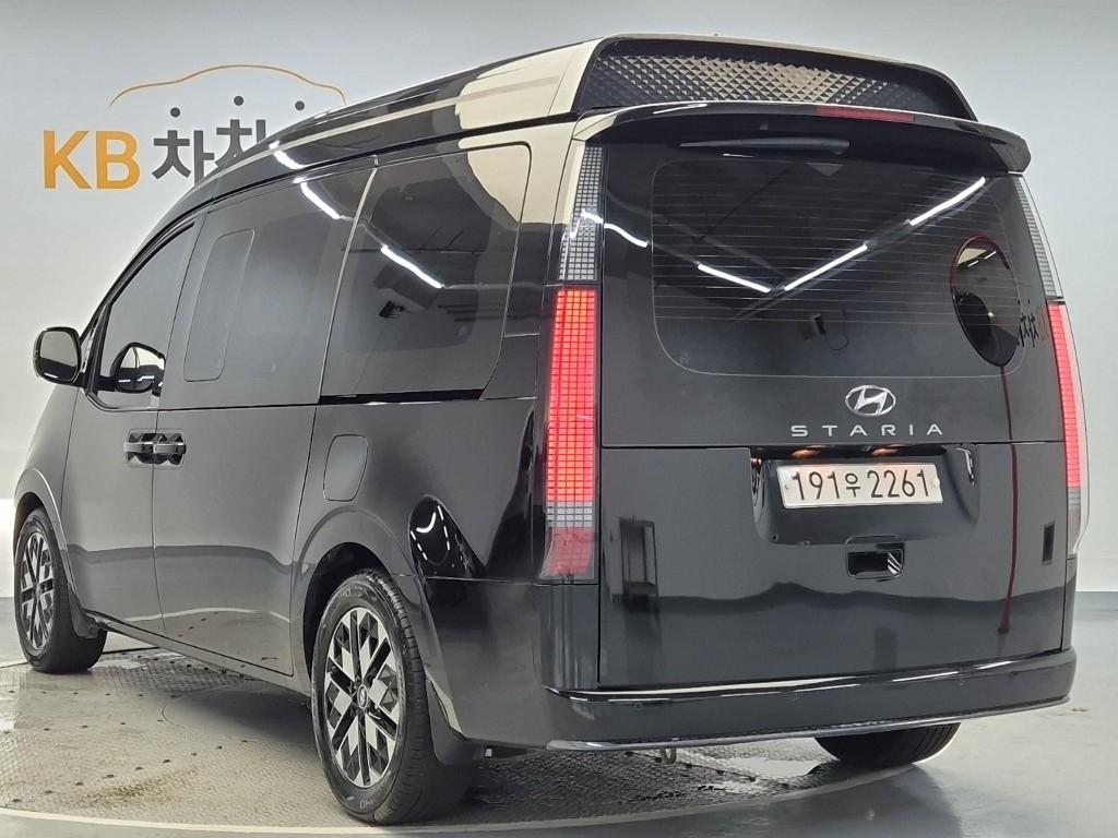 2023 HYUNDAI STARIA 