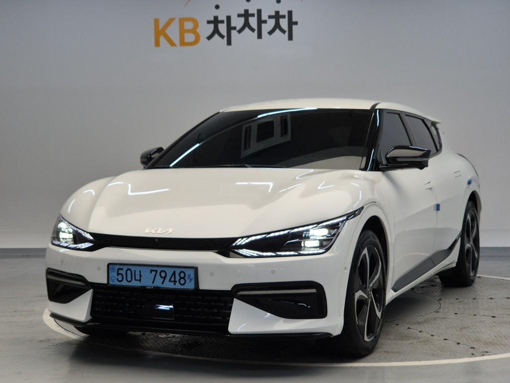 2022 KIA EV6 