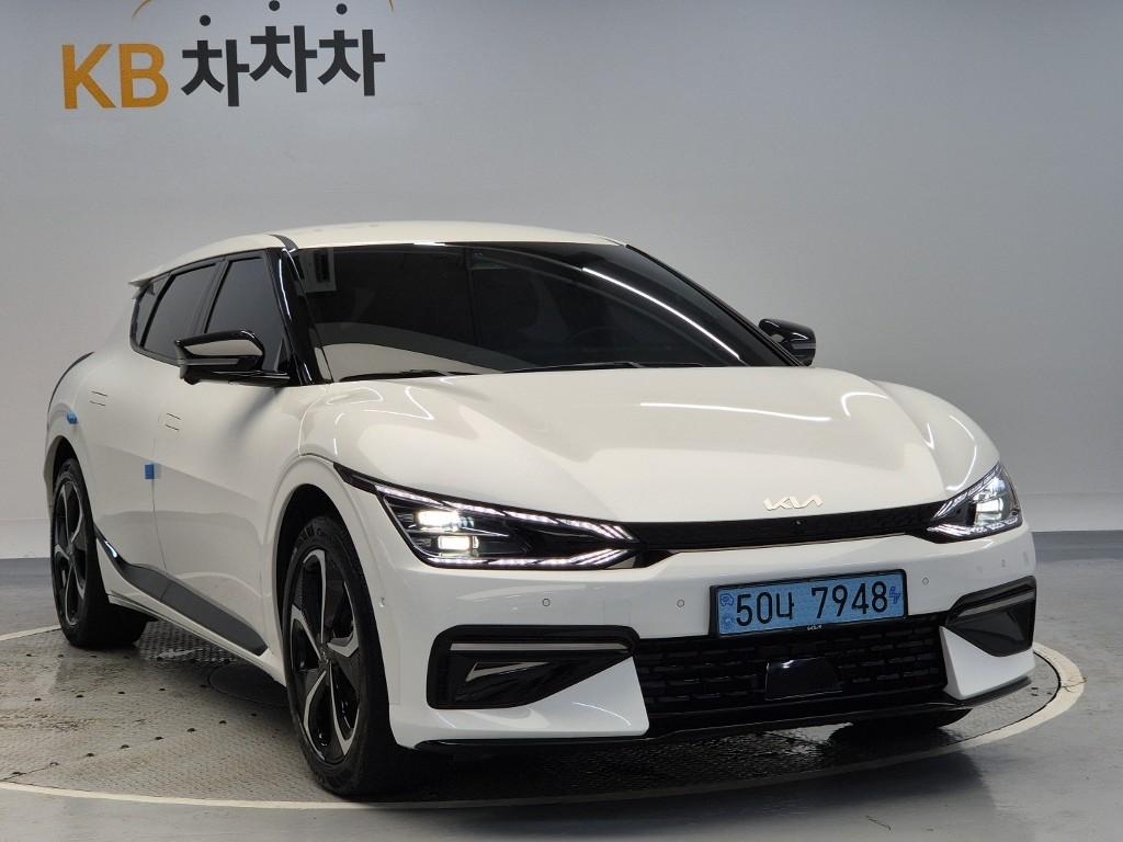 2022 KIA EV6 