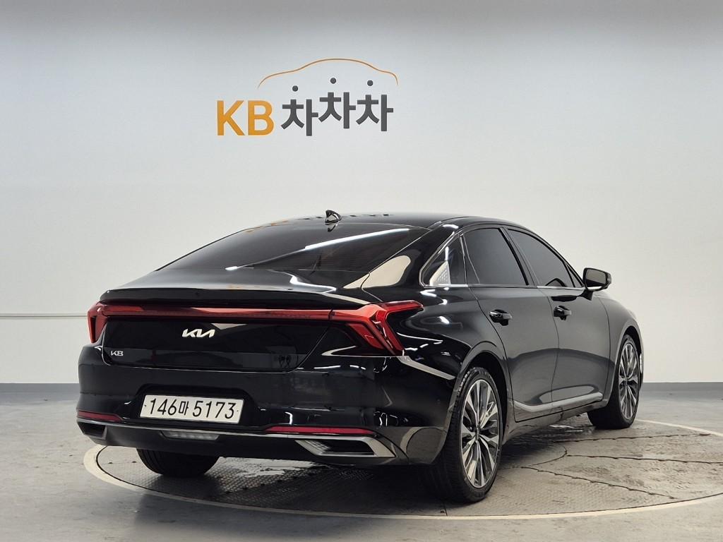 2022 KIA K8 
