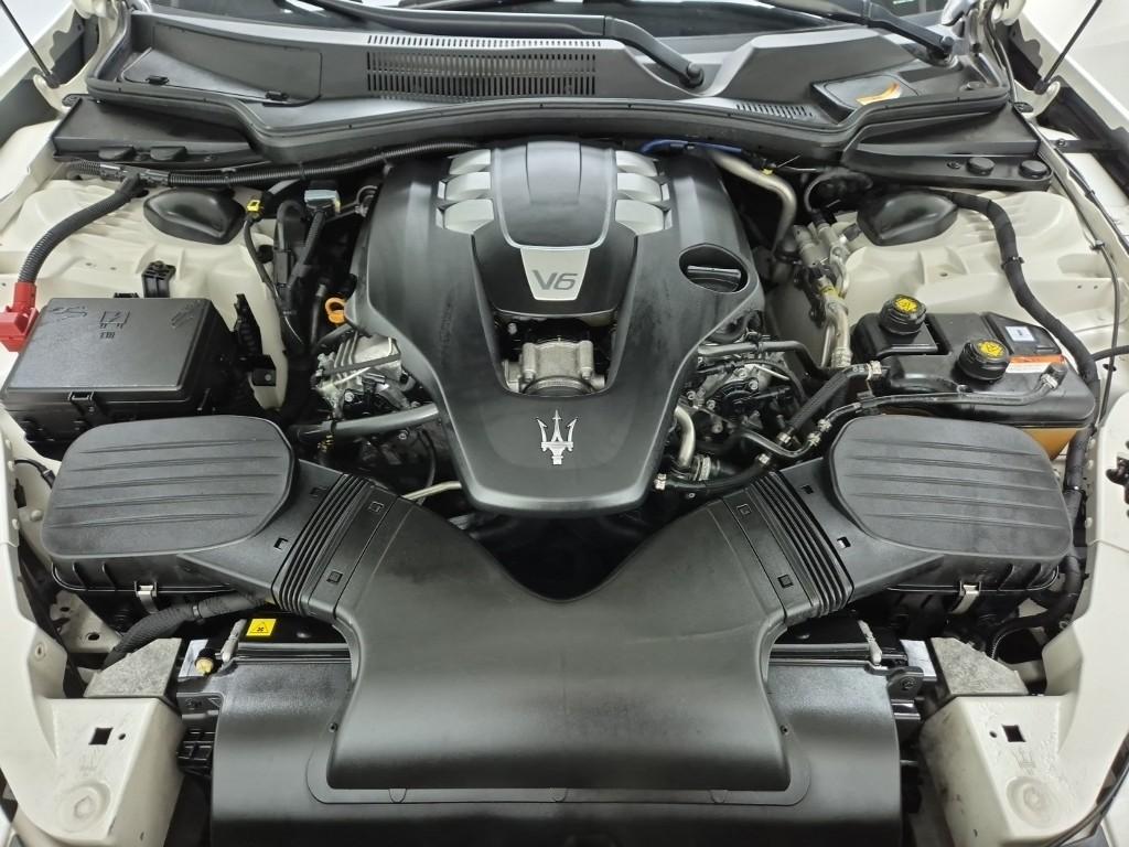 2019 MASERATI GHIBLI 