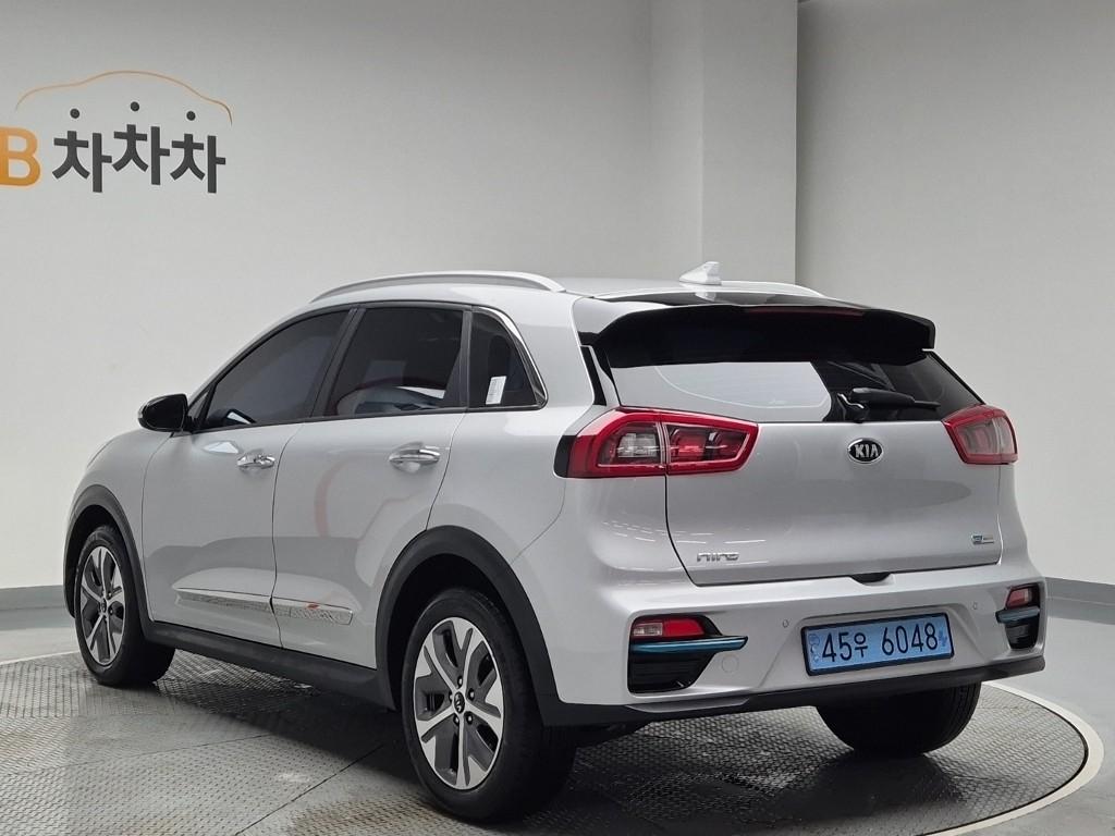 2021 KIA NIRO EV 