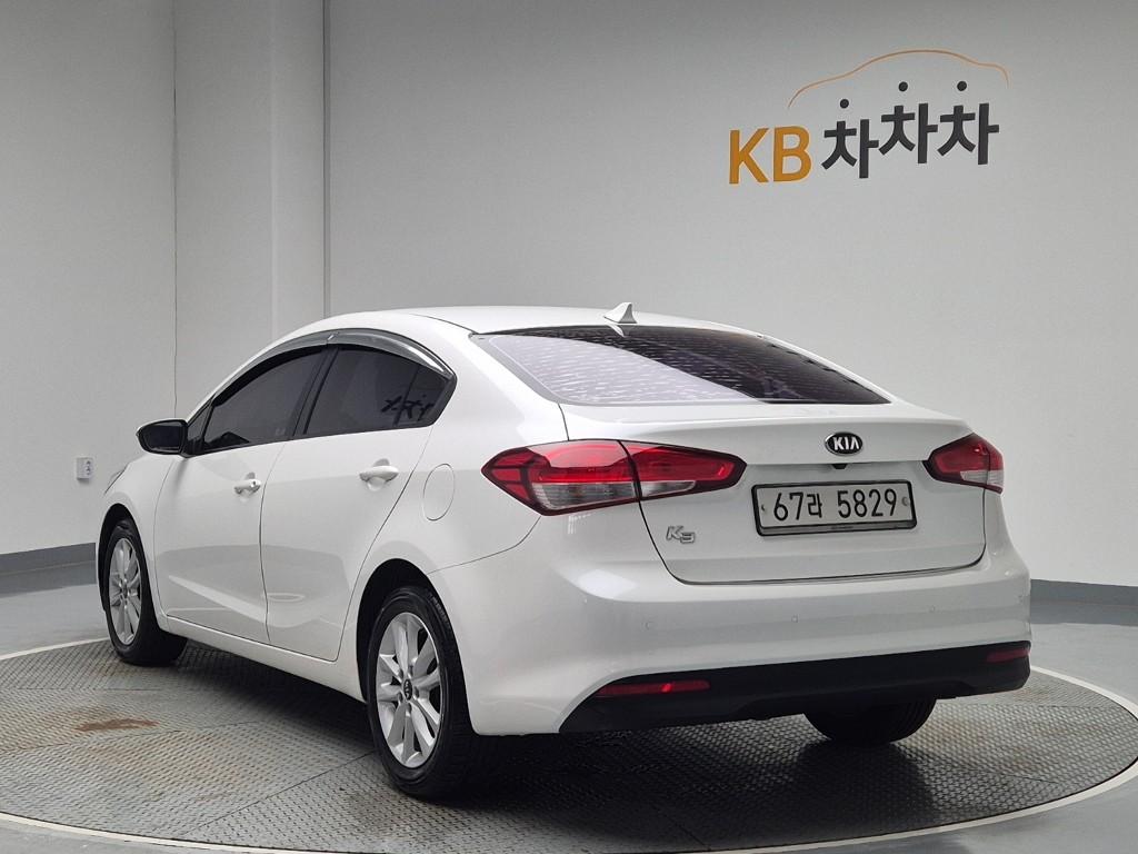 2017 KIA THE NEW K3 
