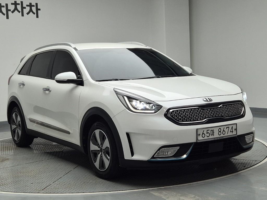 2017 KIA NIRO 
