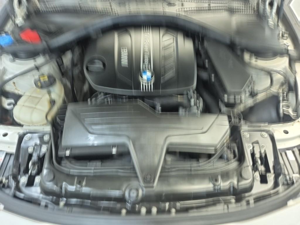 2015 BMW 3 Series (6Gen) 